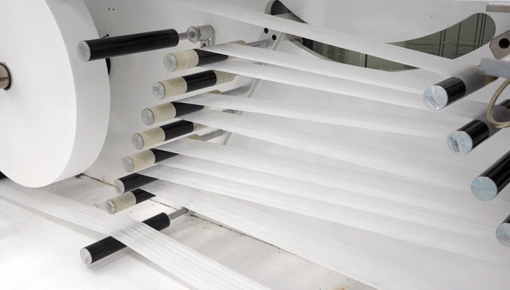 N95 Face Cup Mask Making Machine / Cup Shape Face Mask Mass Production Equipment